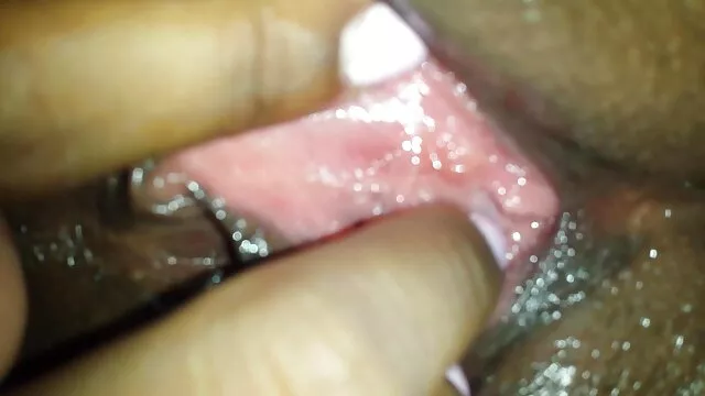 Ella jadeó de miedo, durmiendo en ropa interior frente videos xxx de maduras con sus hijos a su medio hermano cuando vio un alfiler sobresaliendo de sus pantalones.