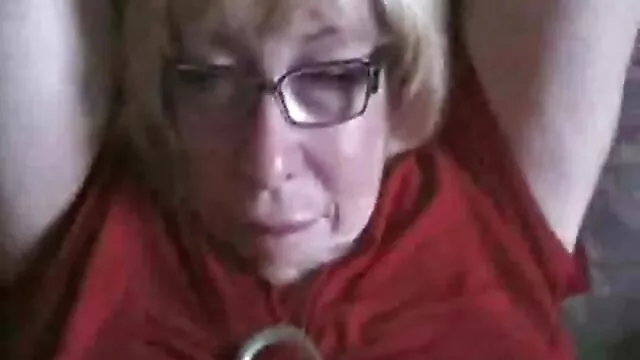 Amante rubia golpeó mamas maduras cojiendo a todos los vecinos respetables de sus maridos cambiando a diario en la cama