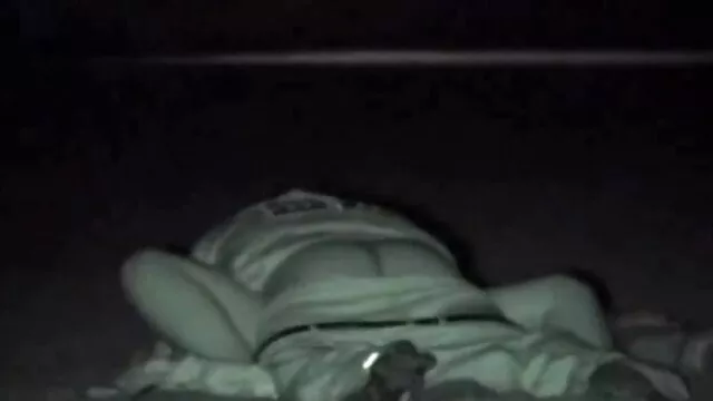 Los padres le enseñan a su hija el misterio xxx tetonas mamas de hacer el amor, sin saber nada sobre la cámara oculta