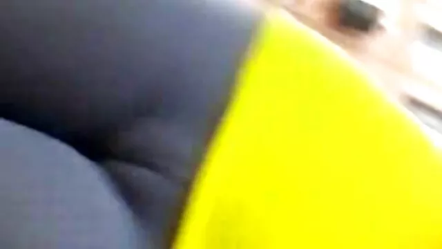 Una señorita de jugosas videos mamas maduras tetas se masturba bajo la ducha, entra su marido y ella lo chupa corriéndose sobre las tetas