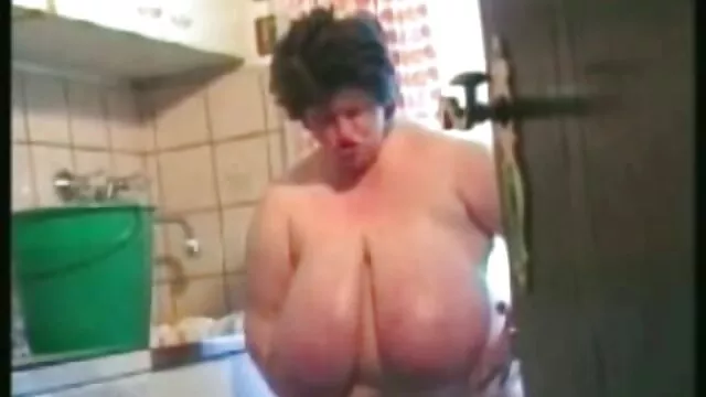 La mamá de mi novia da consejos de primera clase sobre cómo tener sexo con jóvenes videos de maduras con hijas