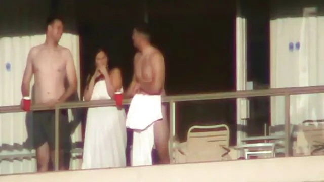 Batir desde el orgasmo en convulsiones de un consolador mamas tetonas cojiendo de metal entrando en el anal